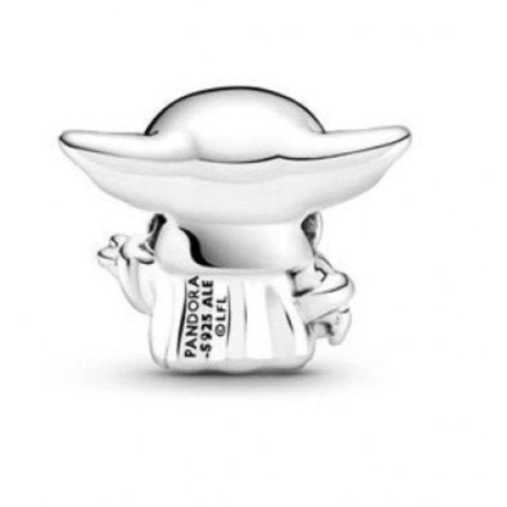 Disney's Pandora Star Wars Baby Yoda Charm - Picture 2 of 2